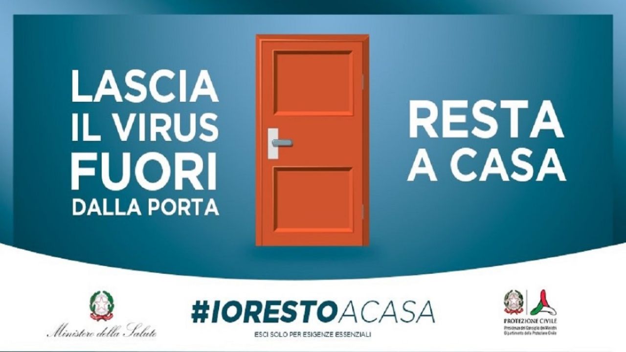 IO RESTO A CASA