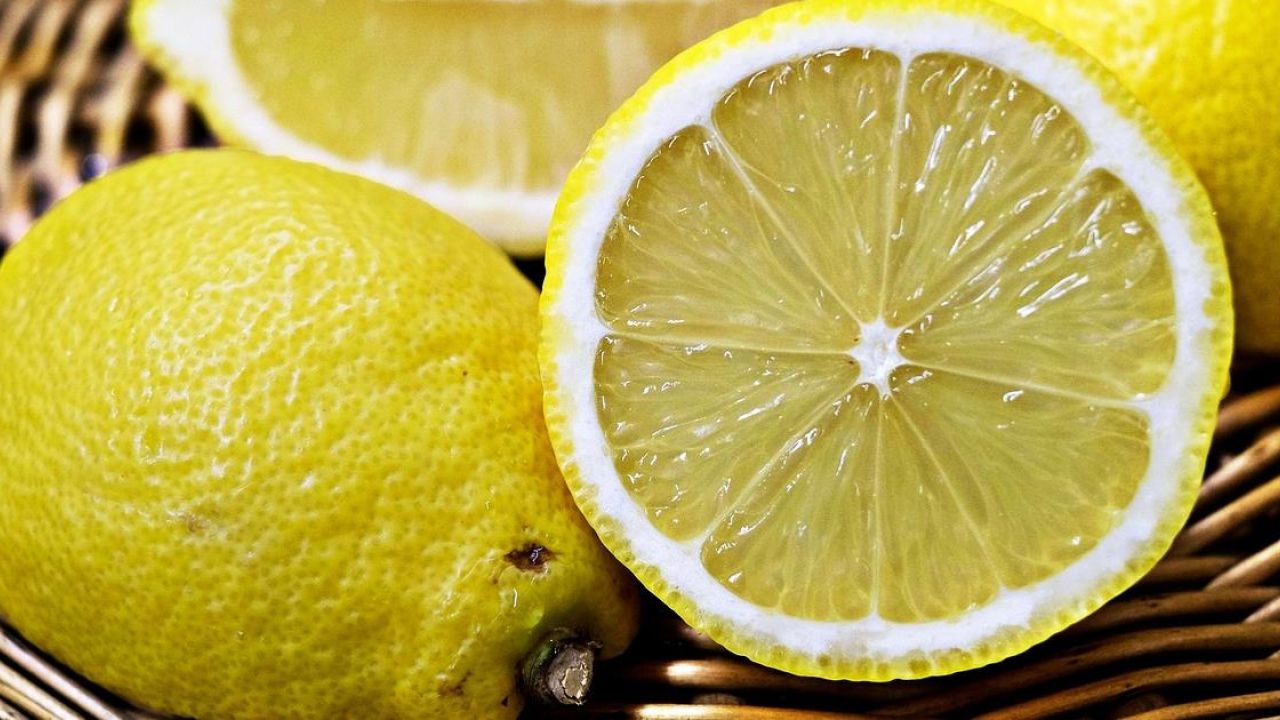 Come usare il limone come cosmetico naturale