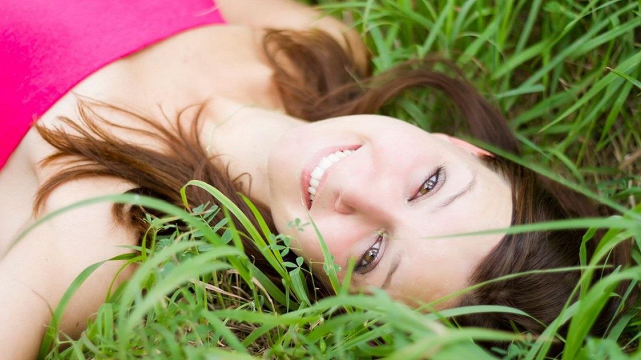 I 4 alimenti che danneggiano la pelle del viso