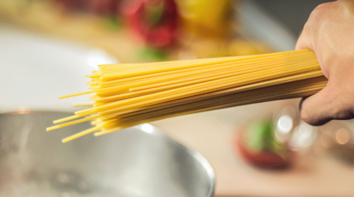 spaghetti butta la pasta