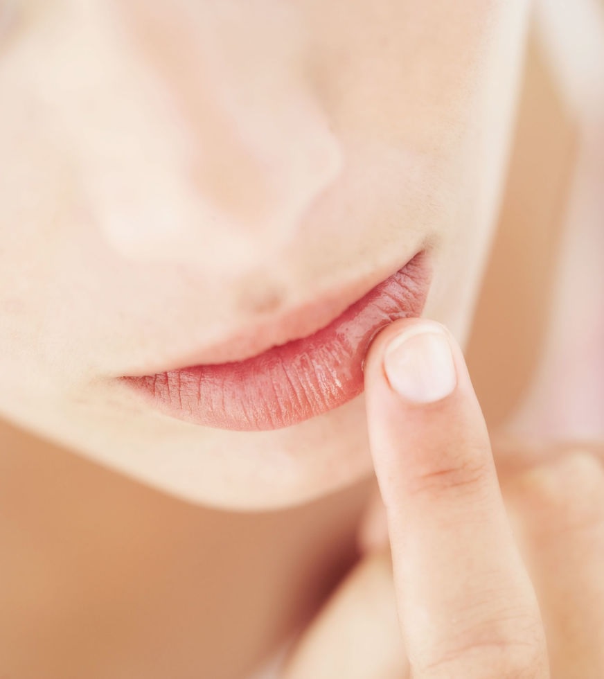 Come intervenire naturalmente per curare le labbra screpolate