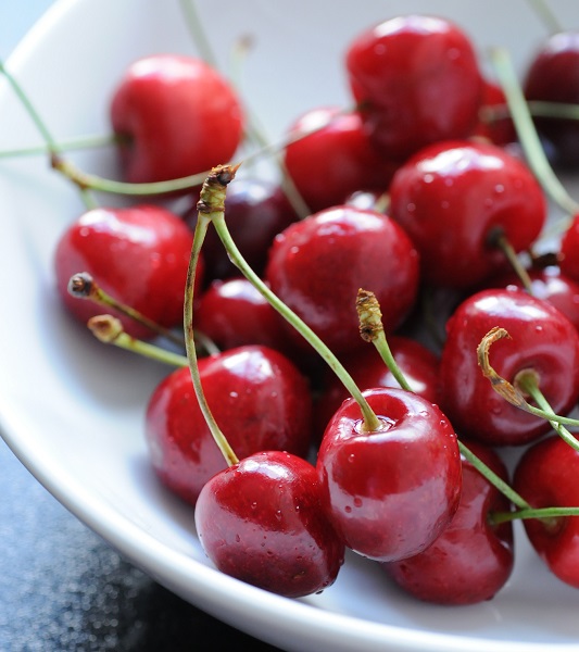 4 rimedi naturali anticellulite con le ciliegie