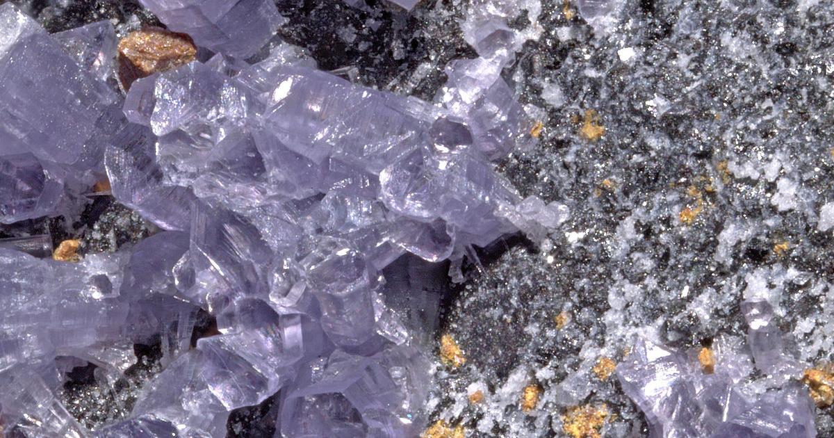 Cristalli di Perovskite per una fonte di energia super