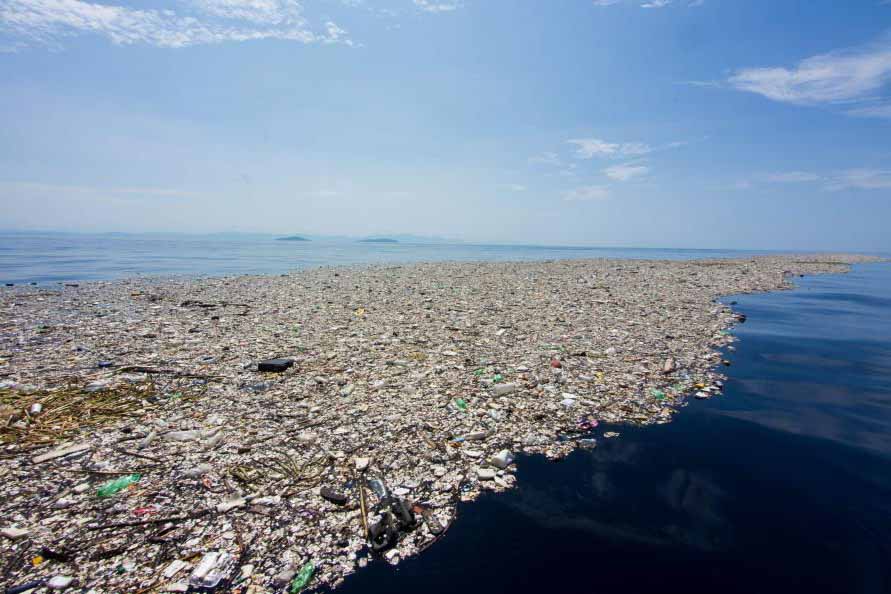 pulizia degli oceani isola di plastica